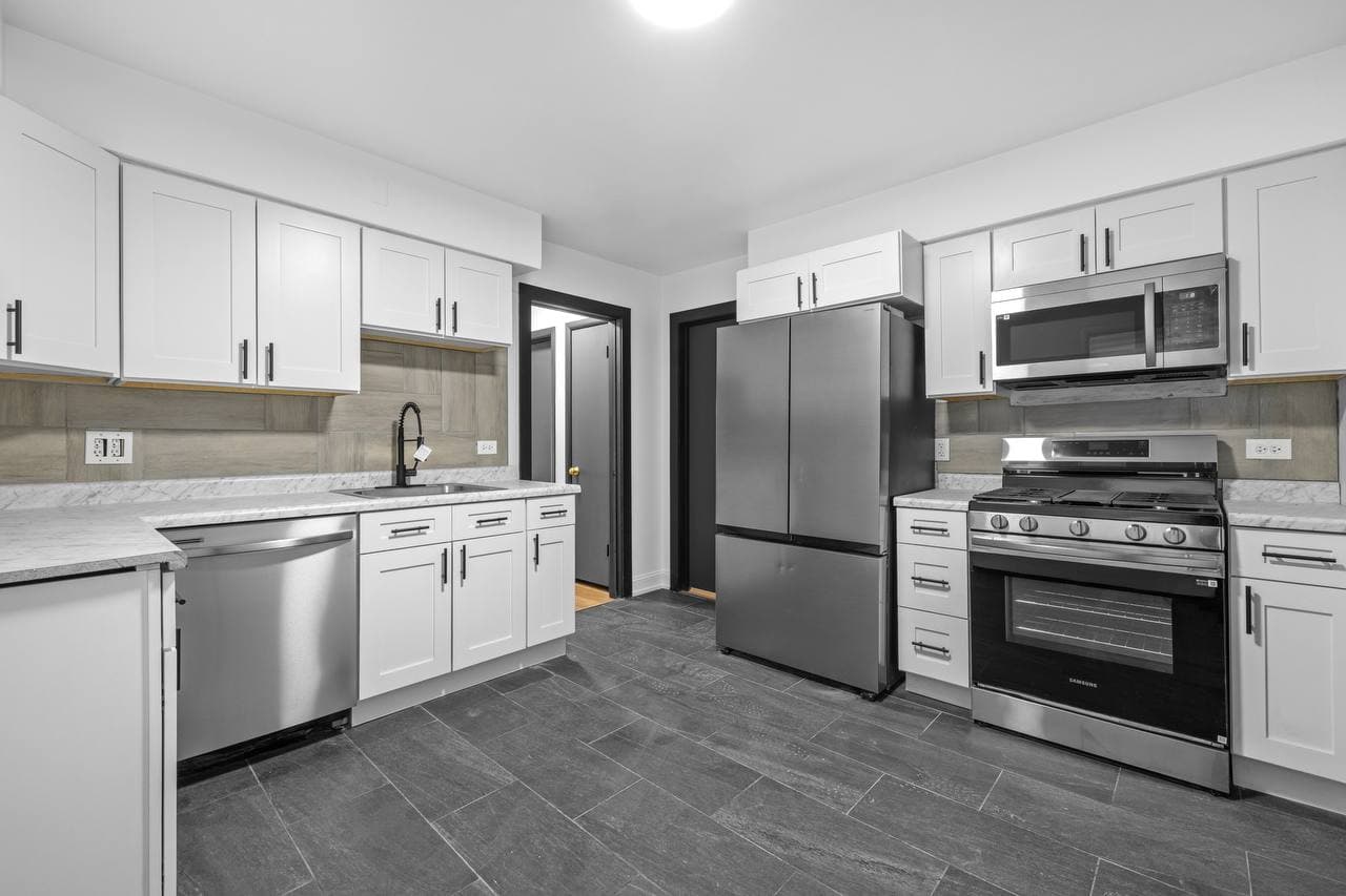 Kitchen photo after HDR editing - K94 Production real estate photographer Chicago IL