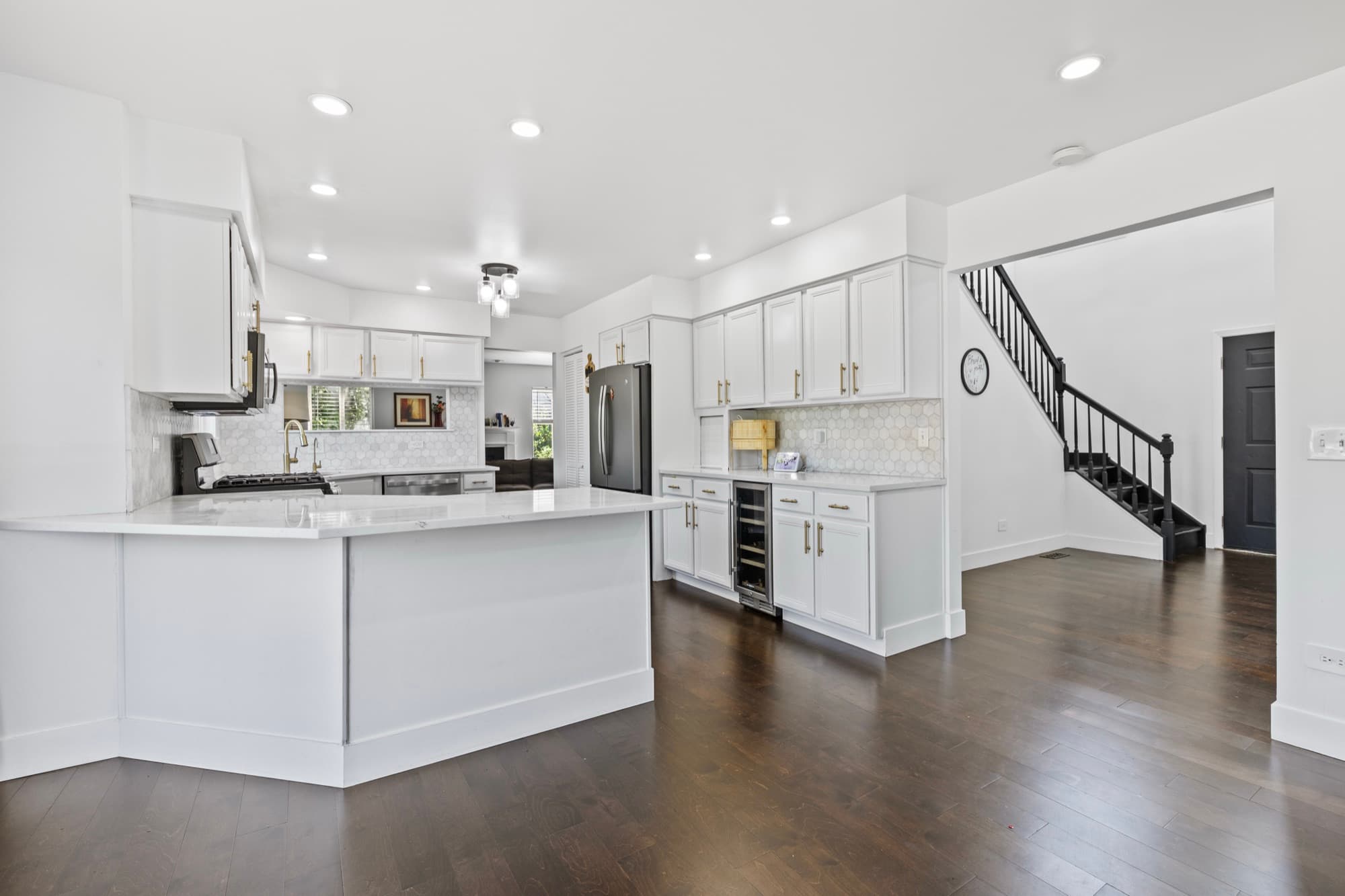 Two-Story Family Home — 2462 Green Valley Ct, Aurora — Aurora — photo 8