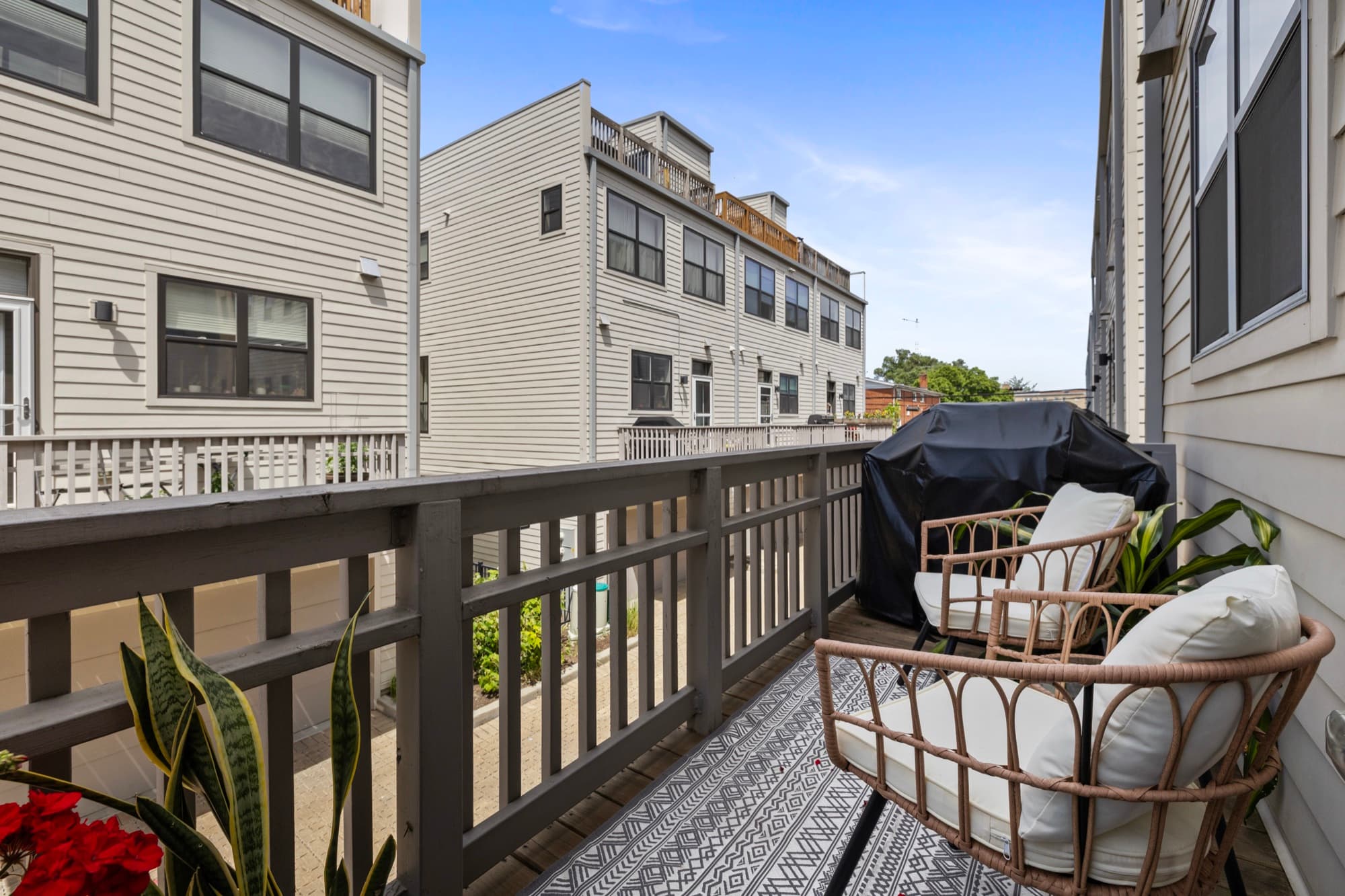 Modern Townhouse — 952 Madison St, Oak Park — Oak Park — photo 15